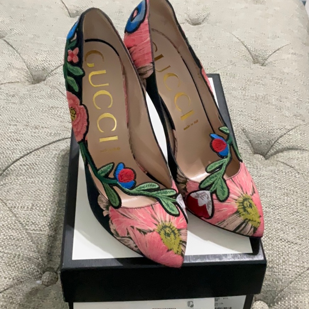 Gucci Women's Floral Embroidered Heels - Multicolor